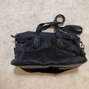 Lululemon Sand To Savasana Duffel Black Large Weekender Yoga Convertible RARE